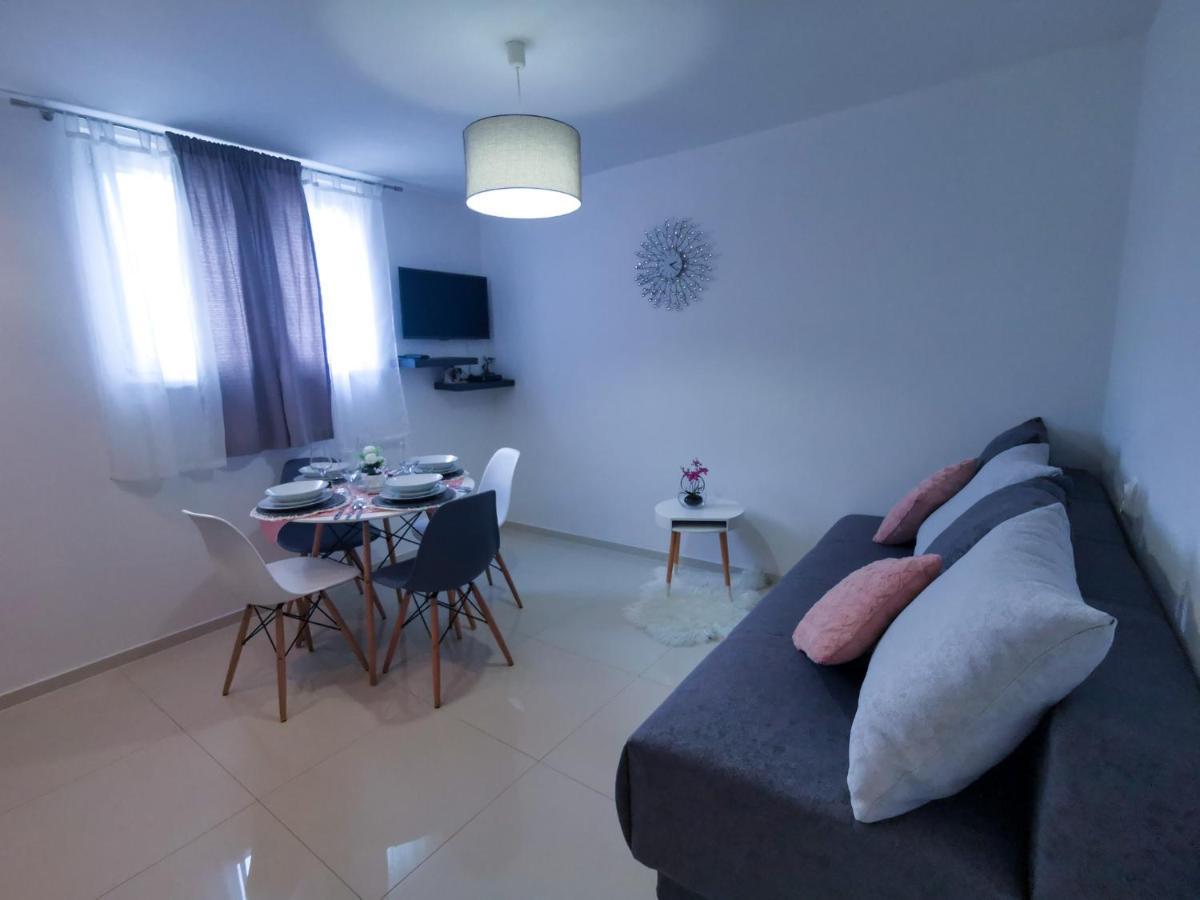 Apartment P&M Pula Buitenkant foto