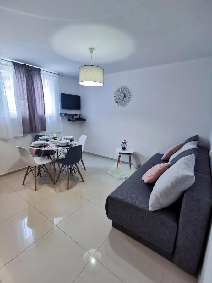 Apartment P&M Pula Buitenkant foto